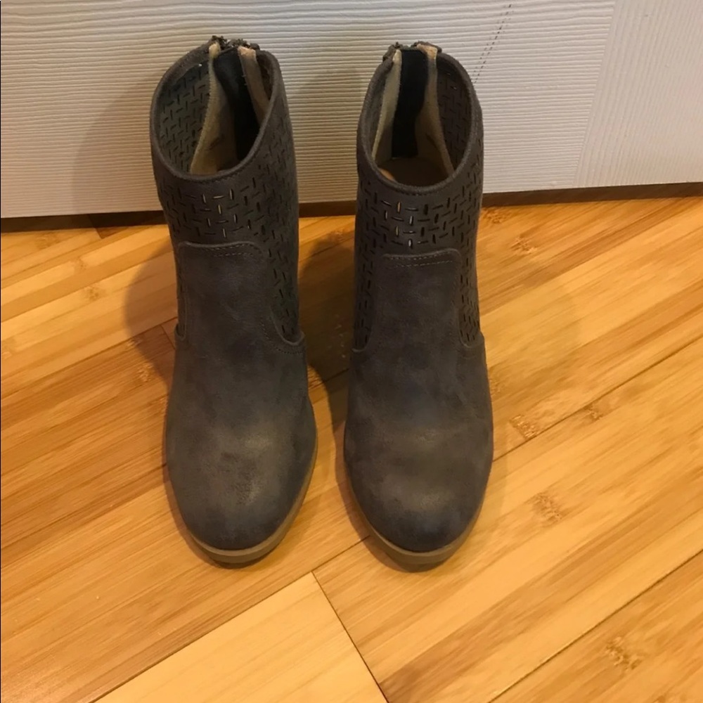Report Booties - Picture 2 of 2